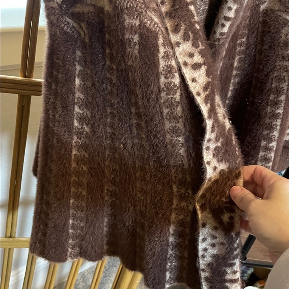 Oxford Cream and Brown Patterned Women's Cardigan - Picture 4 of 7